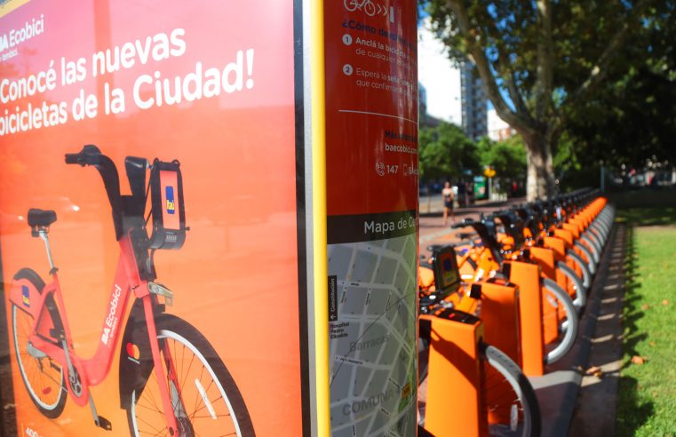 How works the free public bicycles system in Buenos Aires?